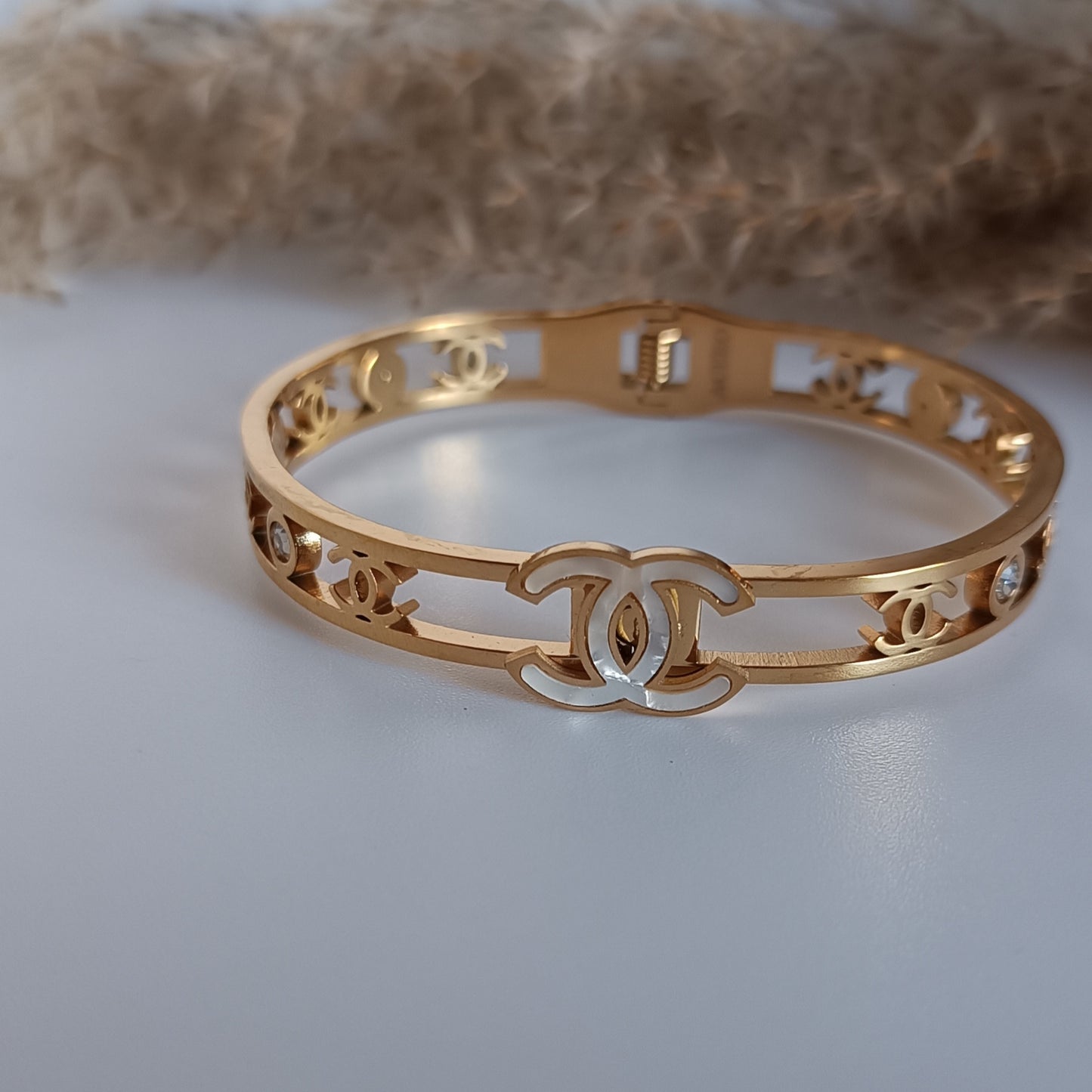 brazalete C abierto
